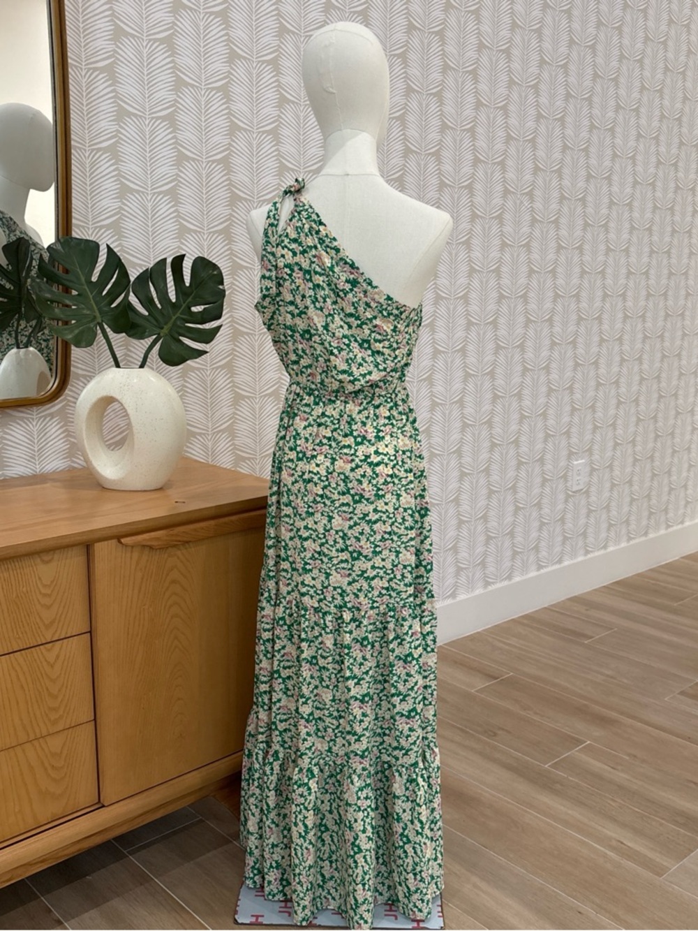 Floral One-Shoulder Green Maxi Dress - Picture 5 of 8